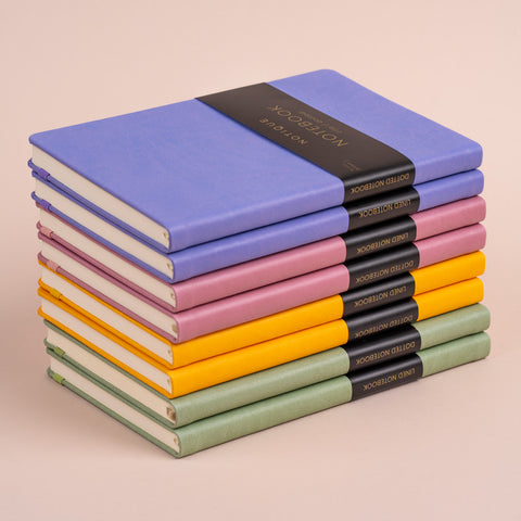 Notizbuch Lila, liniert, 13 × 21 cm