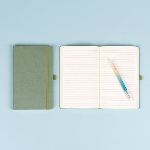 Notizbuch Grün, liniert, 13 × 21 cm