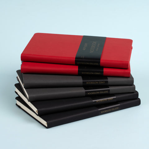 Notizbuch Schwarz, liniert, 13 × 21 cm